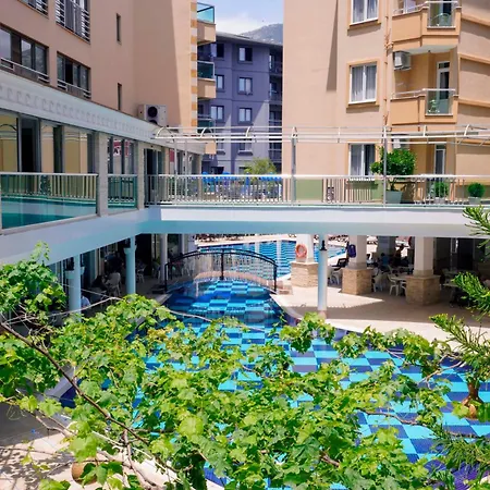 Tac Premier & Resort