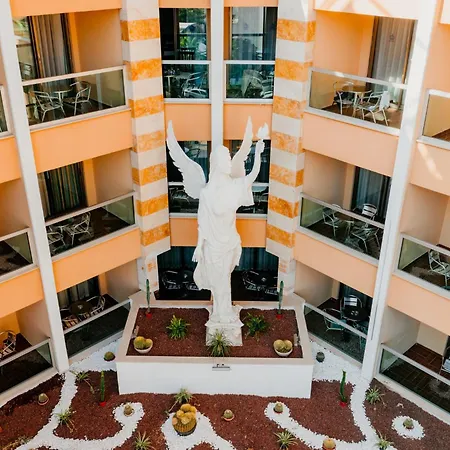 Tac Premier & Resort 4*