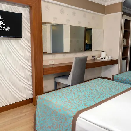 Tac Premier & Resort