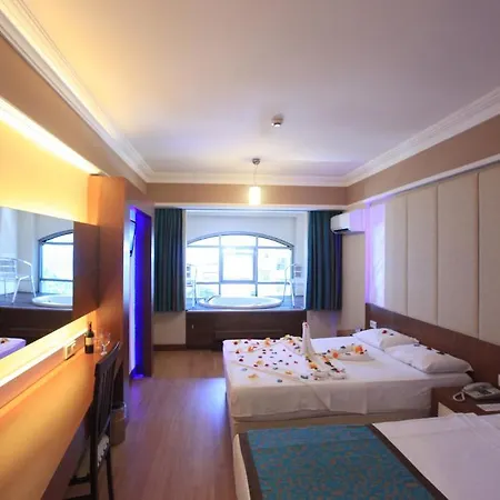 Tac Premier & Resort 4*